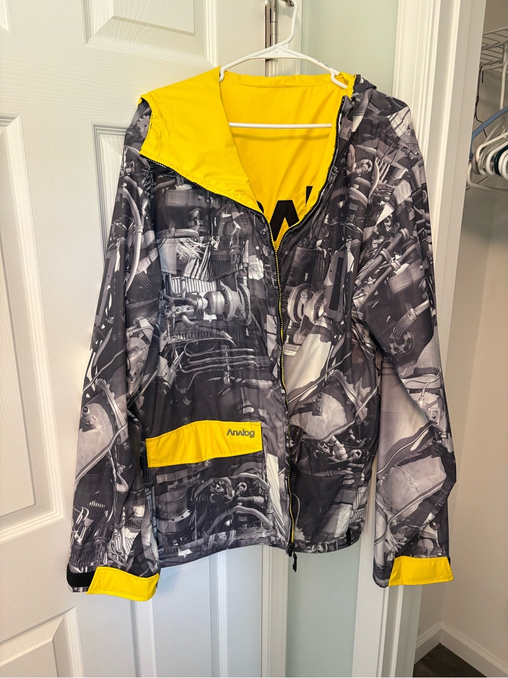 Analog Men’s ski/snowboard jacket